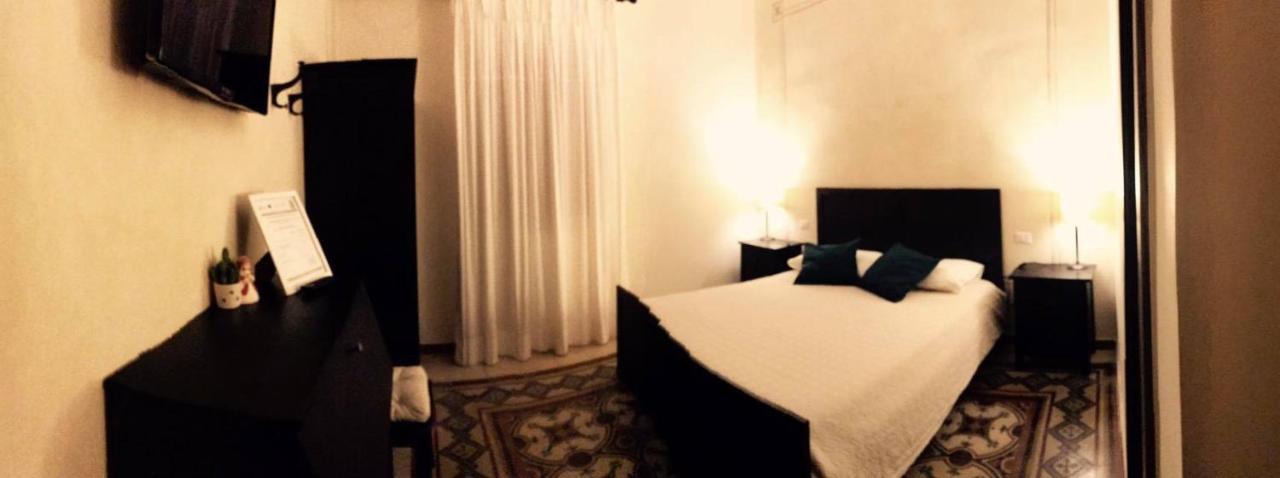 Les Fleurs B&B บารี ภายนอก รูปภาพ